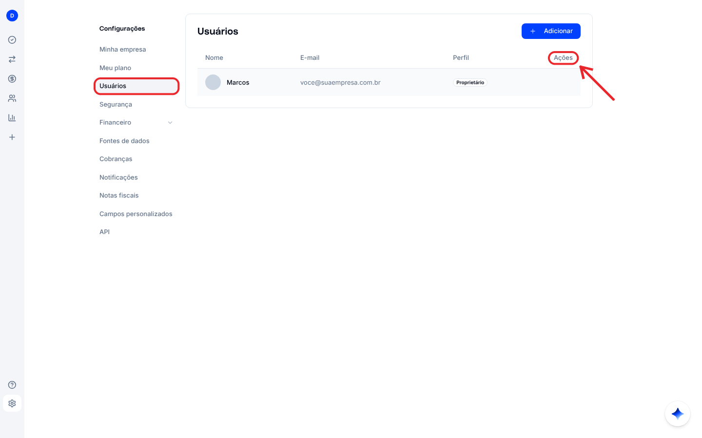 Tela Usuários com a lista de nome, e-mail e perfil