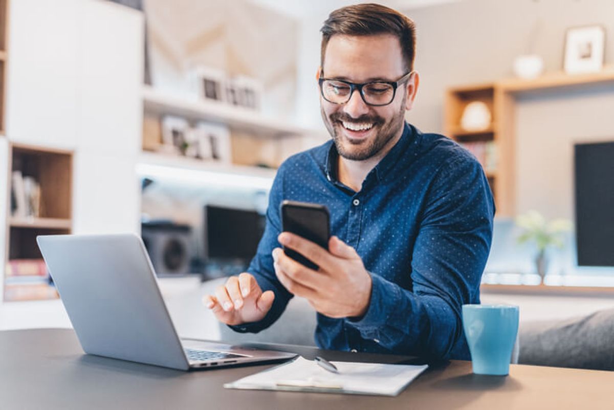 Como controlar as finanças do seu negócio pelo celular